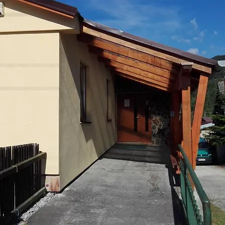 Turistická Ubytovňa Osada Pensión Liptovská Osada